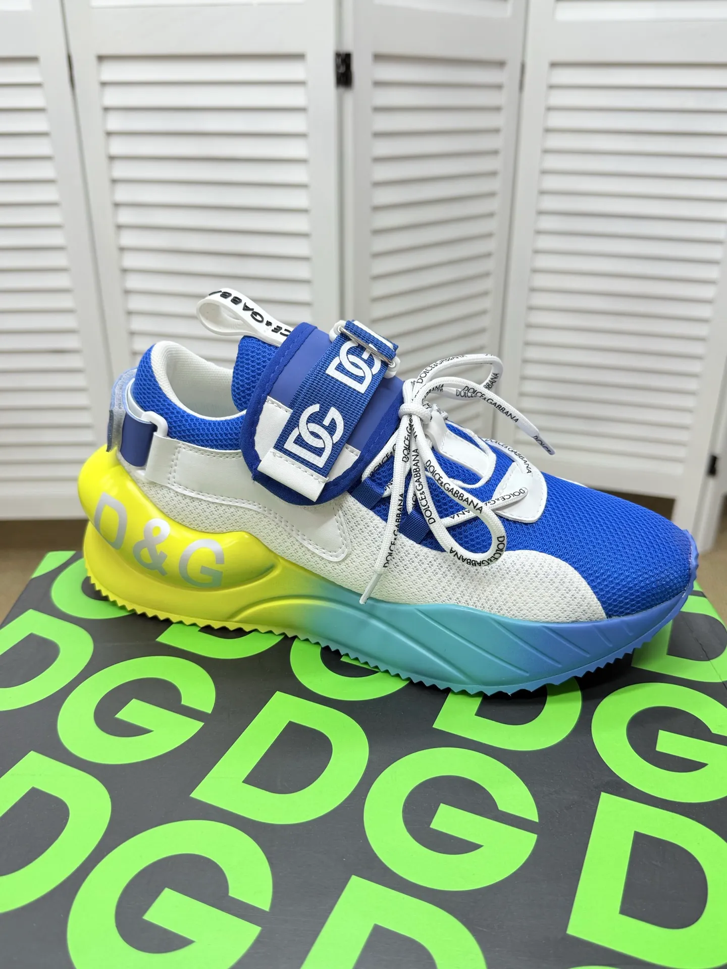 Men's clothing and shoes 230. The latest sports and casual shoes for couples (DG) are fashionable and versatile, and can add luster to various looks. Create an exquisite design with unique dynamic vitality and modern atmosphere, showing modern elegance. Size: 35-46 (custom-made sizes 45 and 46 are non-refundable) Se